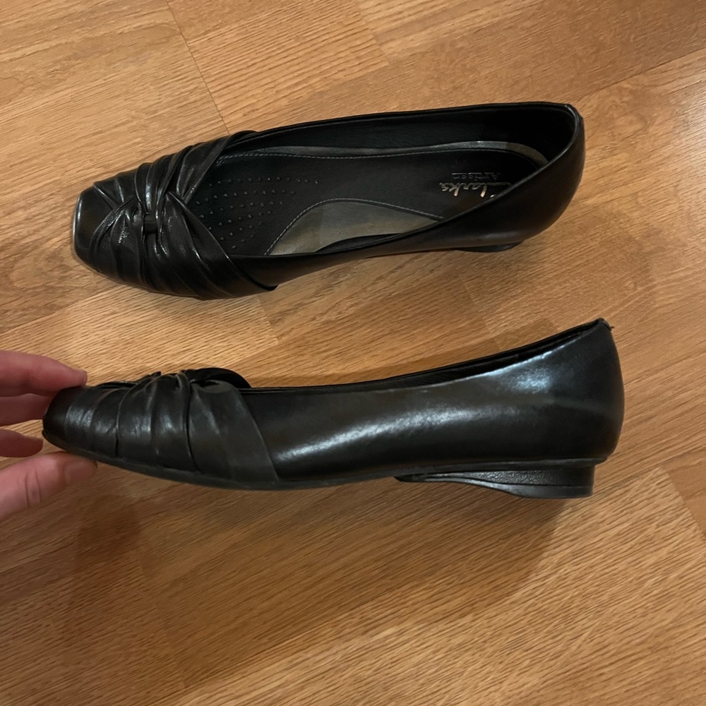 Clarks Artisan Black Twist Leather Ballet Flats - Picture 4 of 6